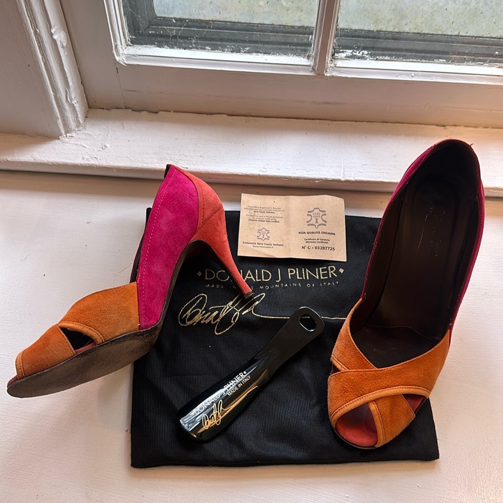 Gorgeous two-color suede peep toe pumps from Donald Pliner- 9.5